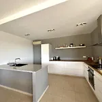 Les Romarins Pour 8 Personnes Avec Vue Panoramique Et Piscine Chauffee A La Londe-les-Maures