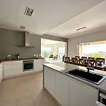 Vila Les Romarins Pour 8 Personnes Avec Vue Panoramique Et Piscine Chauffee A La Londe-les-Maures