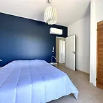 Les Romarins Pour 8 Personnes Avec Vue Panoramique Et Piscine Chauffee A Vila